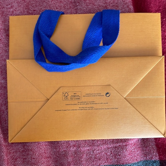 Perfect condition Louis Vuitton shopping bag - Picture 2 of 2